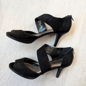 Kelly & Katie Elegant Black Strapped Casual Formal Women's Heels Size 9.5